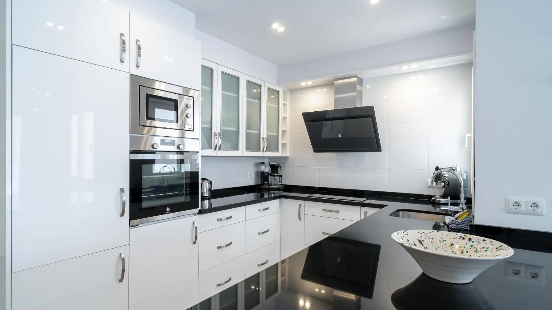 Tuhillo E1 Seaview Apartments Casasol Nerja Spain
