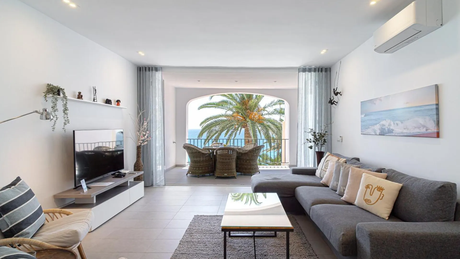 Tuhillo E1 Seaview Apartments Casasol Nerja