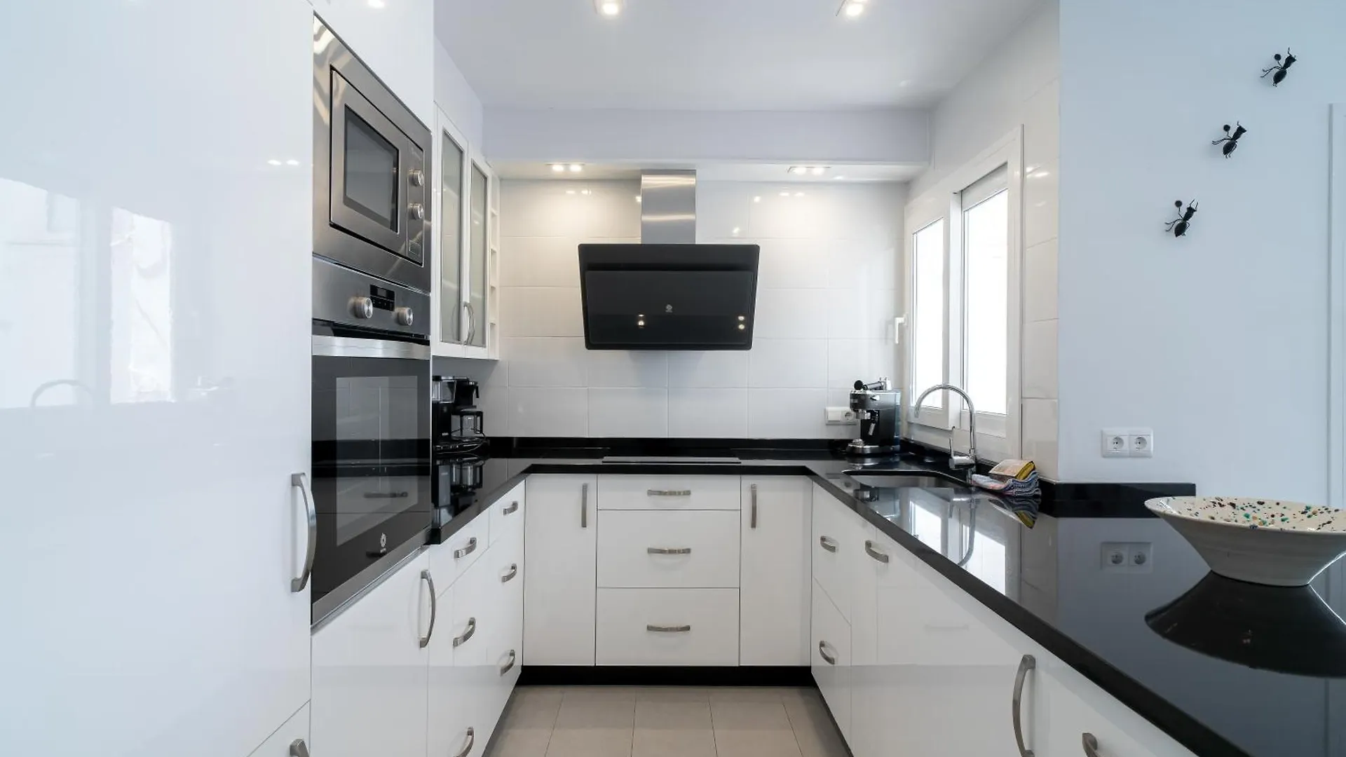 Tuhillo E1 Seaview Apartments Casasol Nerja Spain