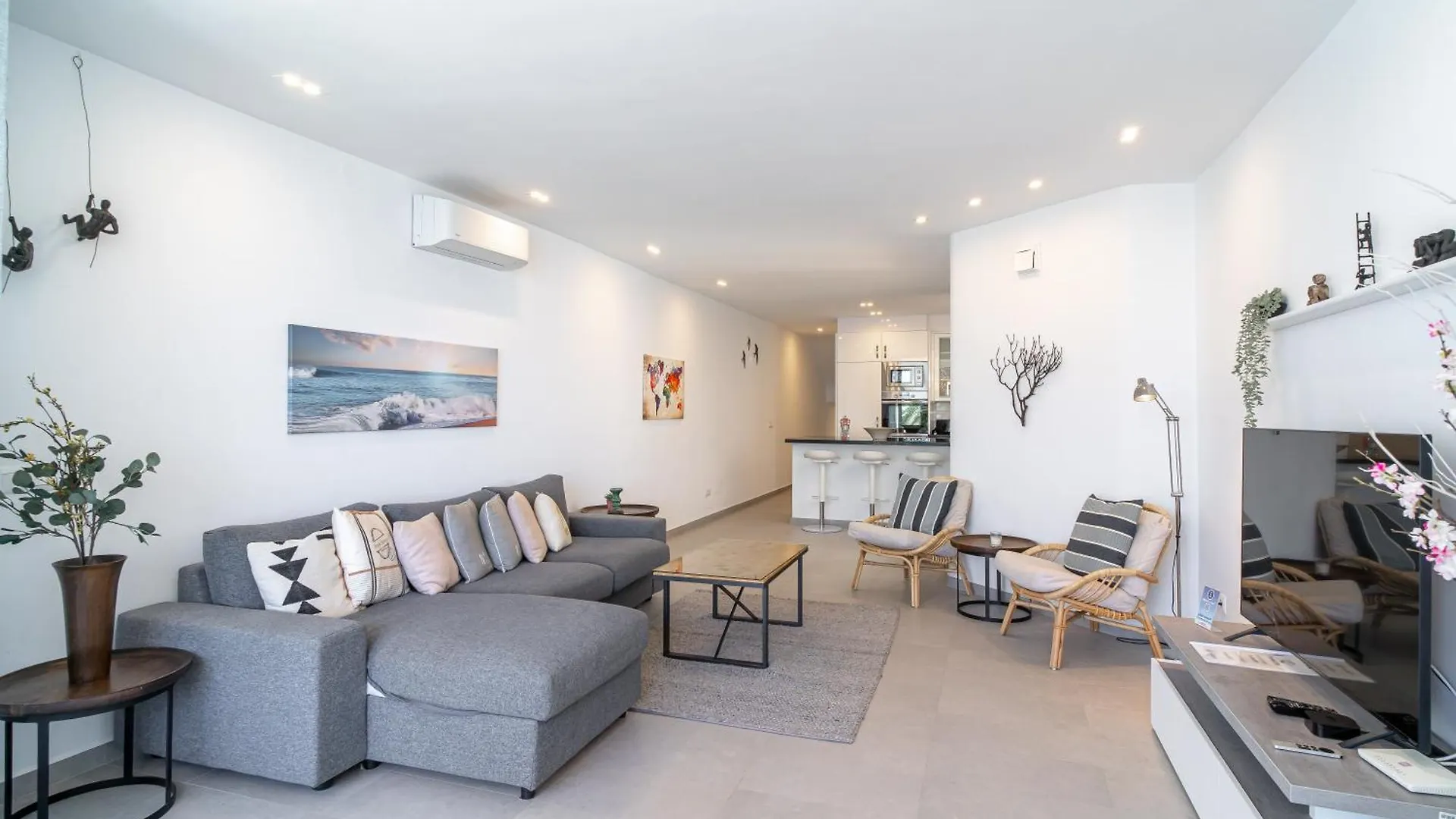 Tuhillo E1 Seaview Apartments Casasol Nerja