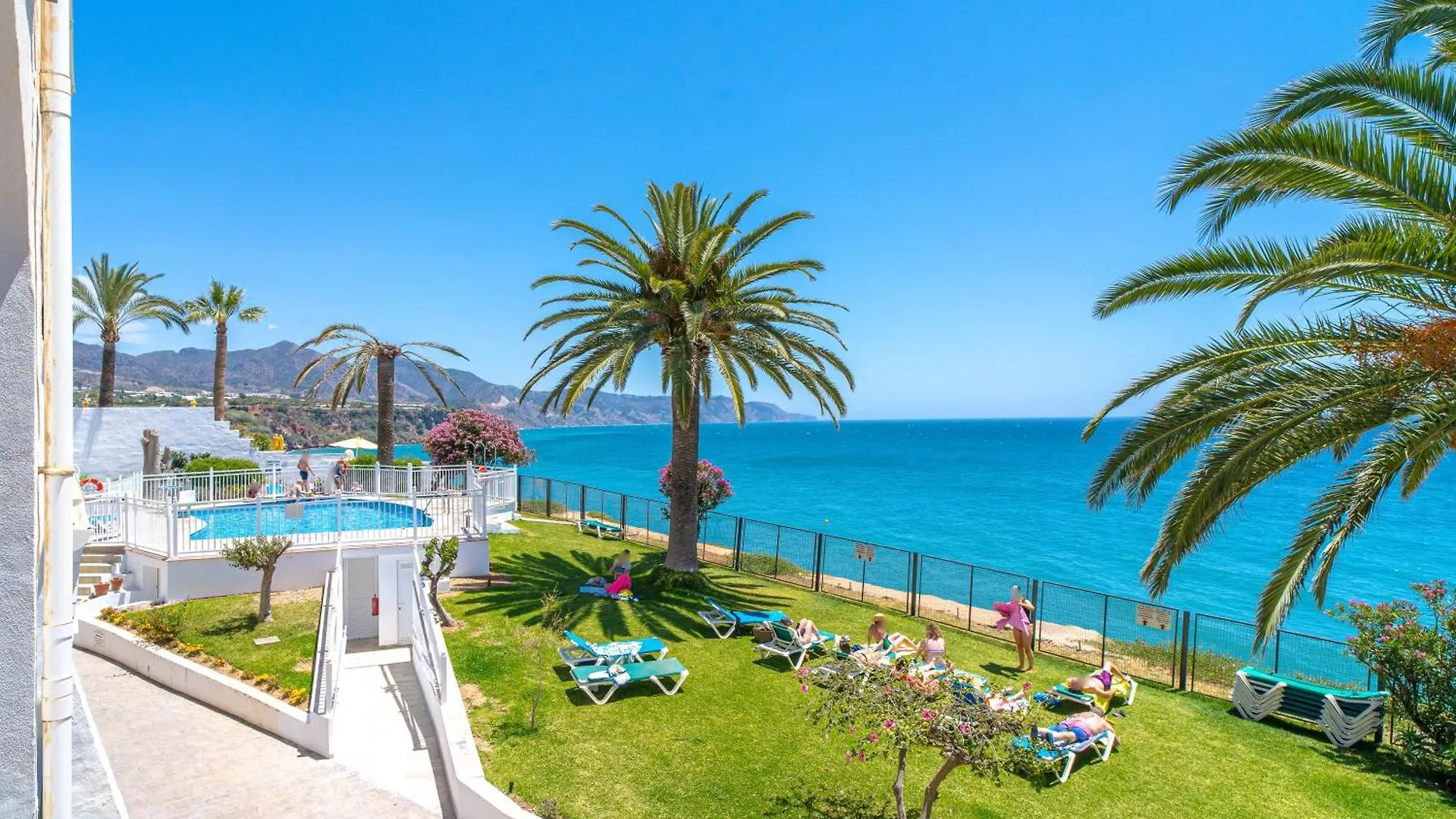 Tuhillo E1 Seaview Apartments Casasol Nerja