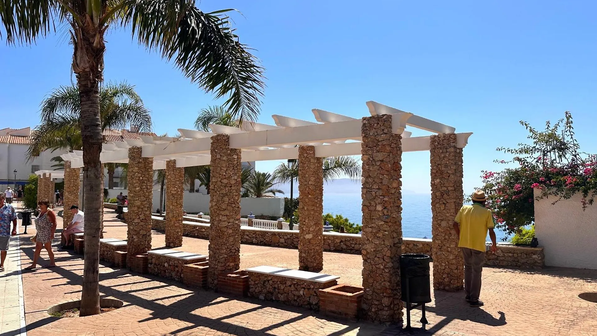 Tuhillo E1 Seaview Apartments Casasol Nerja
